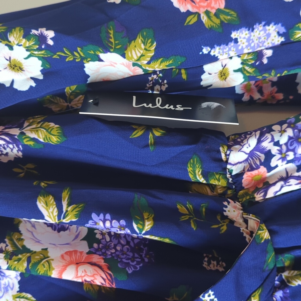 Lulu's Dress - Picture 5 of 7